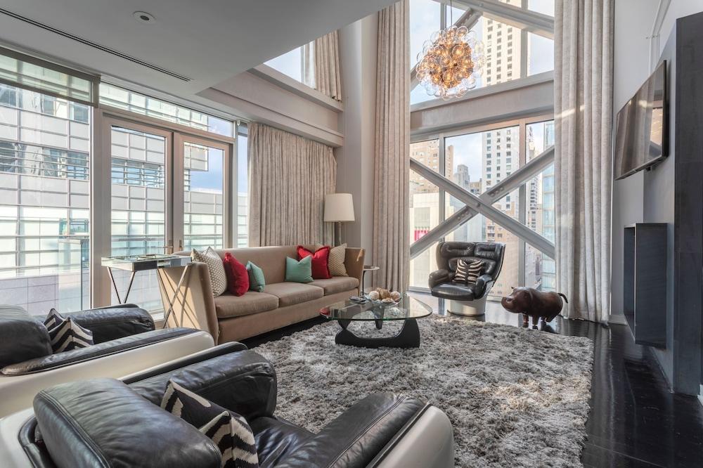6 Columbus Central Park 4*