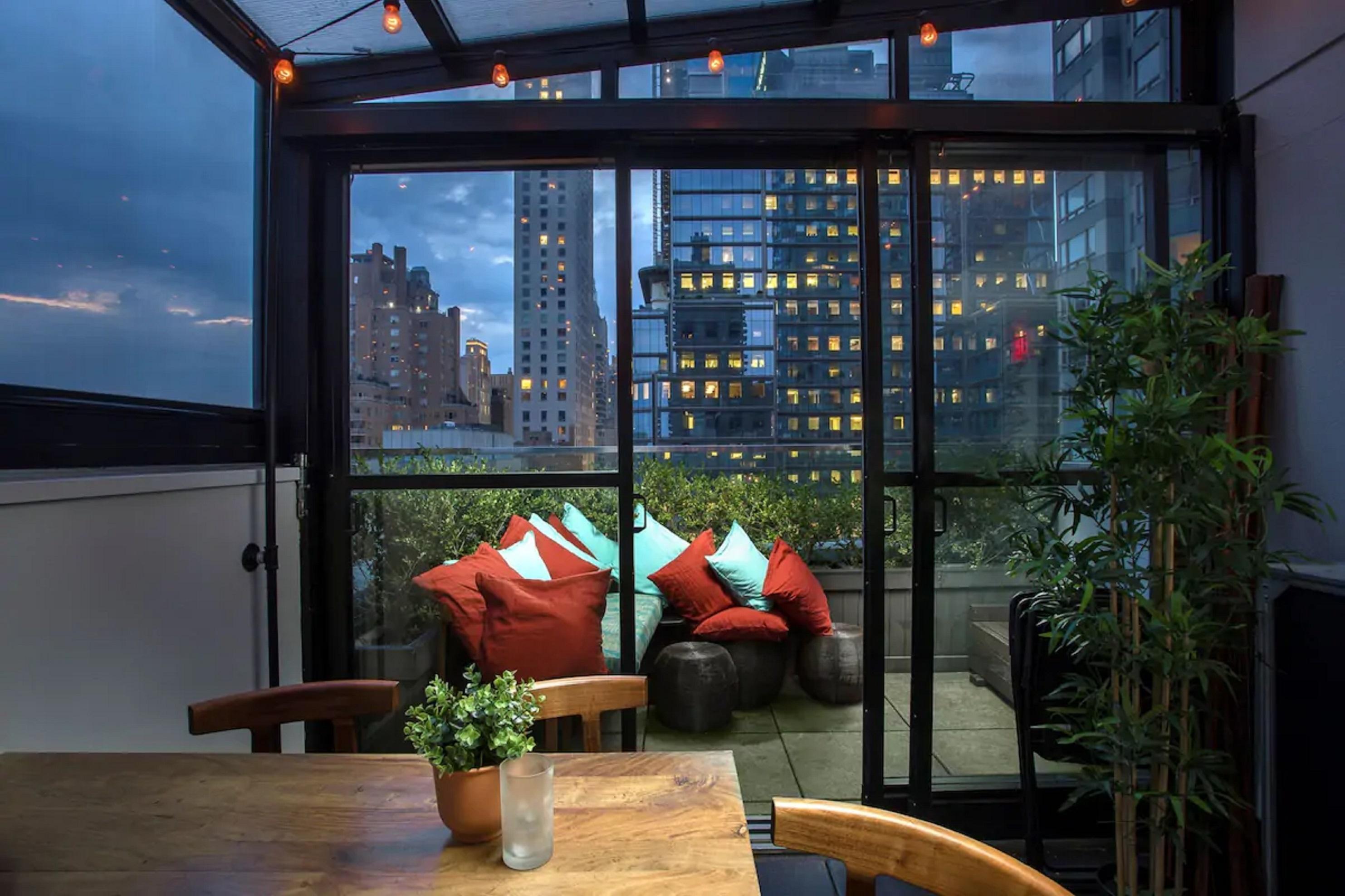 6 Columbus Central Park Hotel 4*