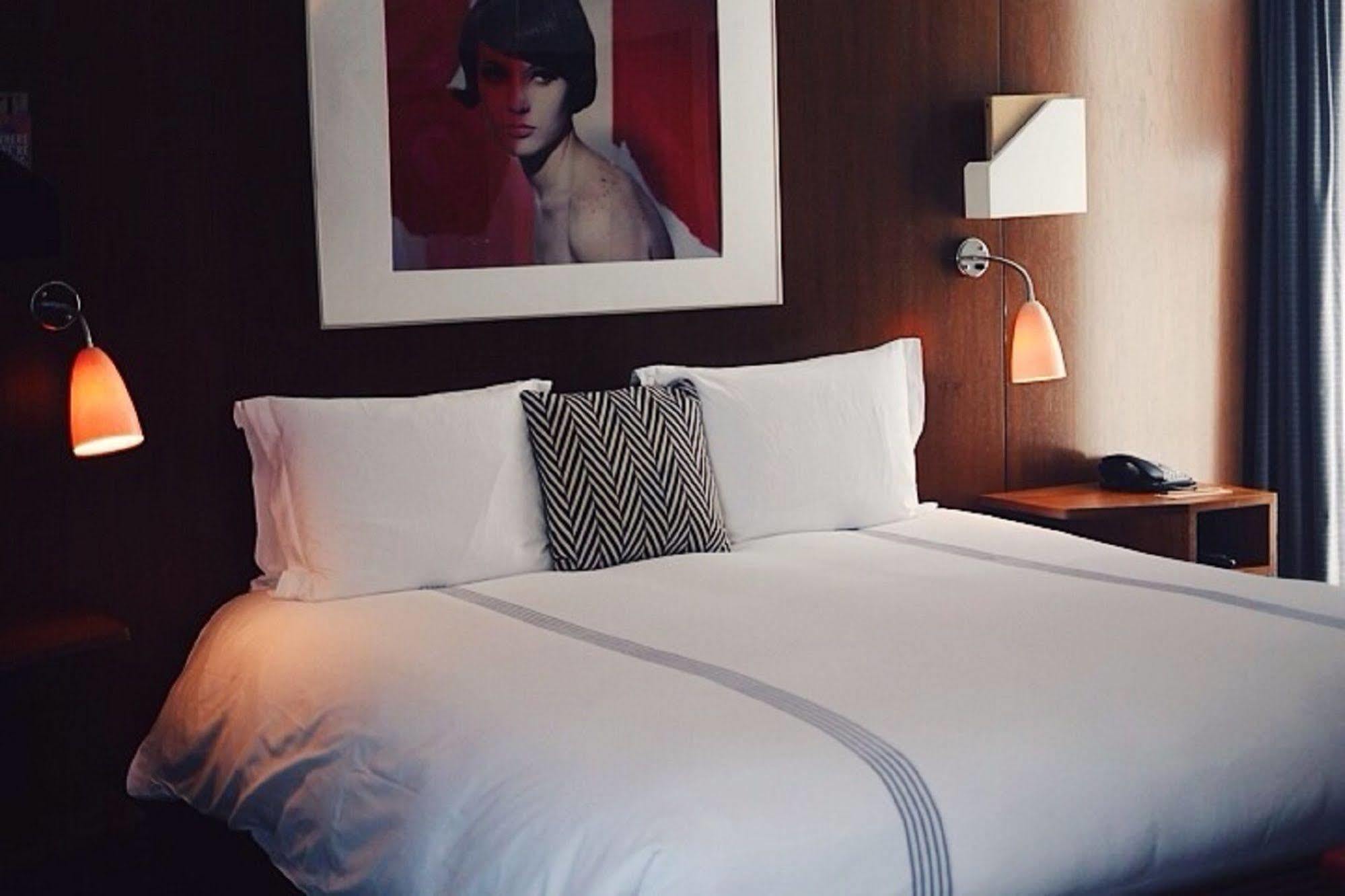 6 Columbus Central Park Hotel 4*