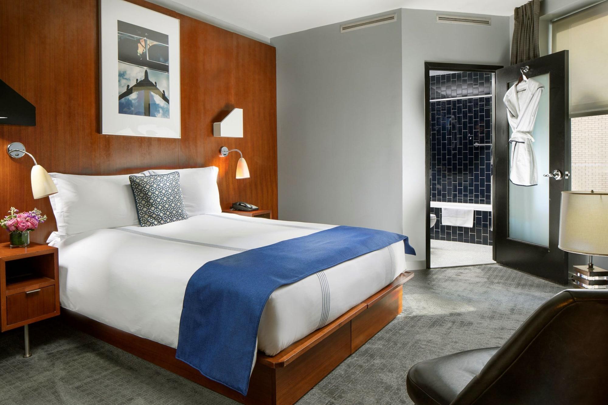 Hotel 6 Columbus Central Park 4*